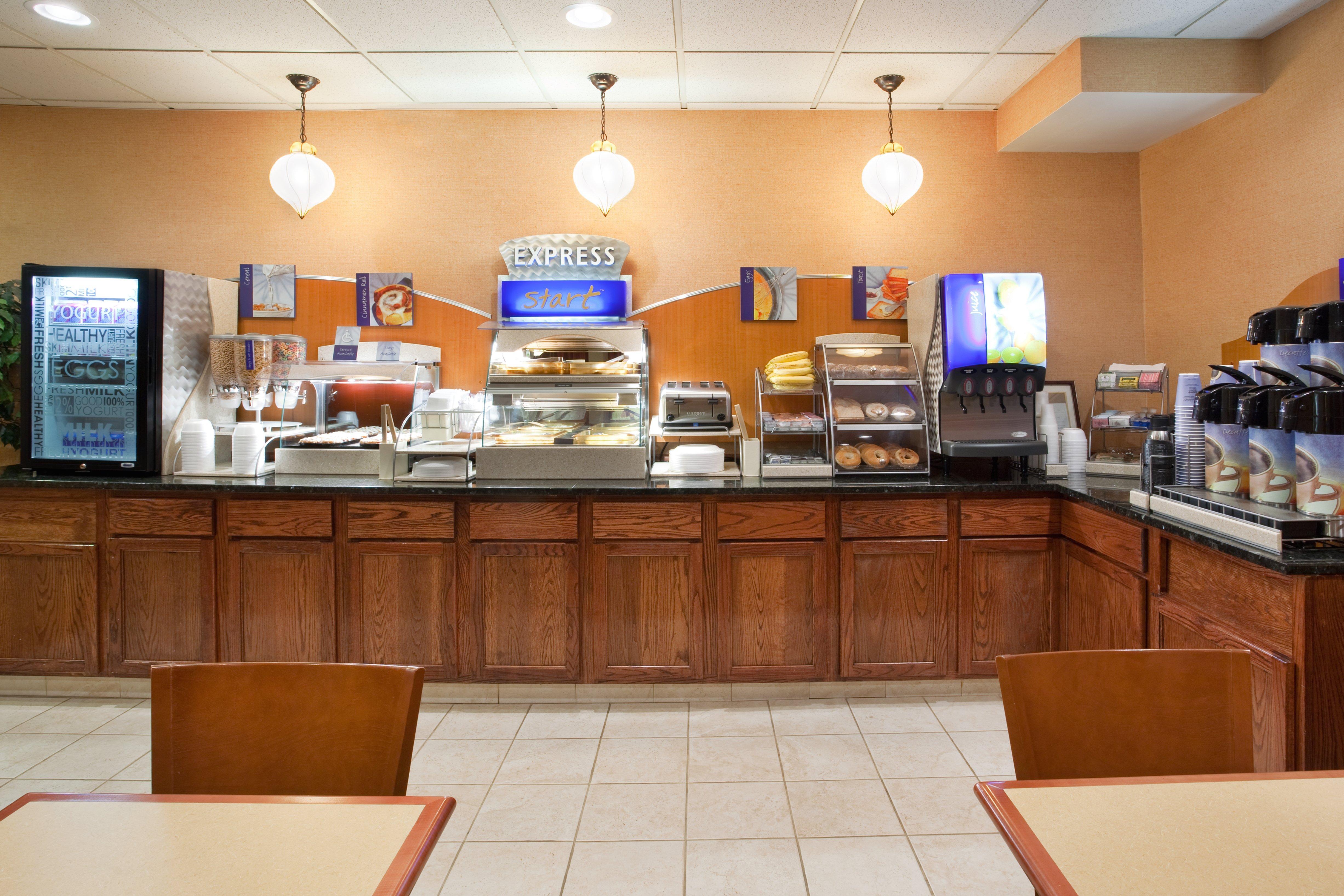 Holiday Inn Express Hotel & Suites Cleveland-Streetsboro By Ihg Exterior foto