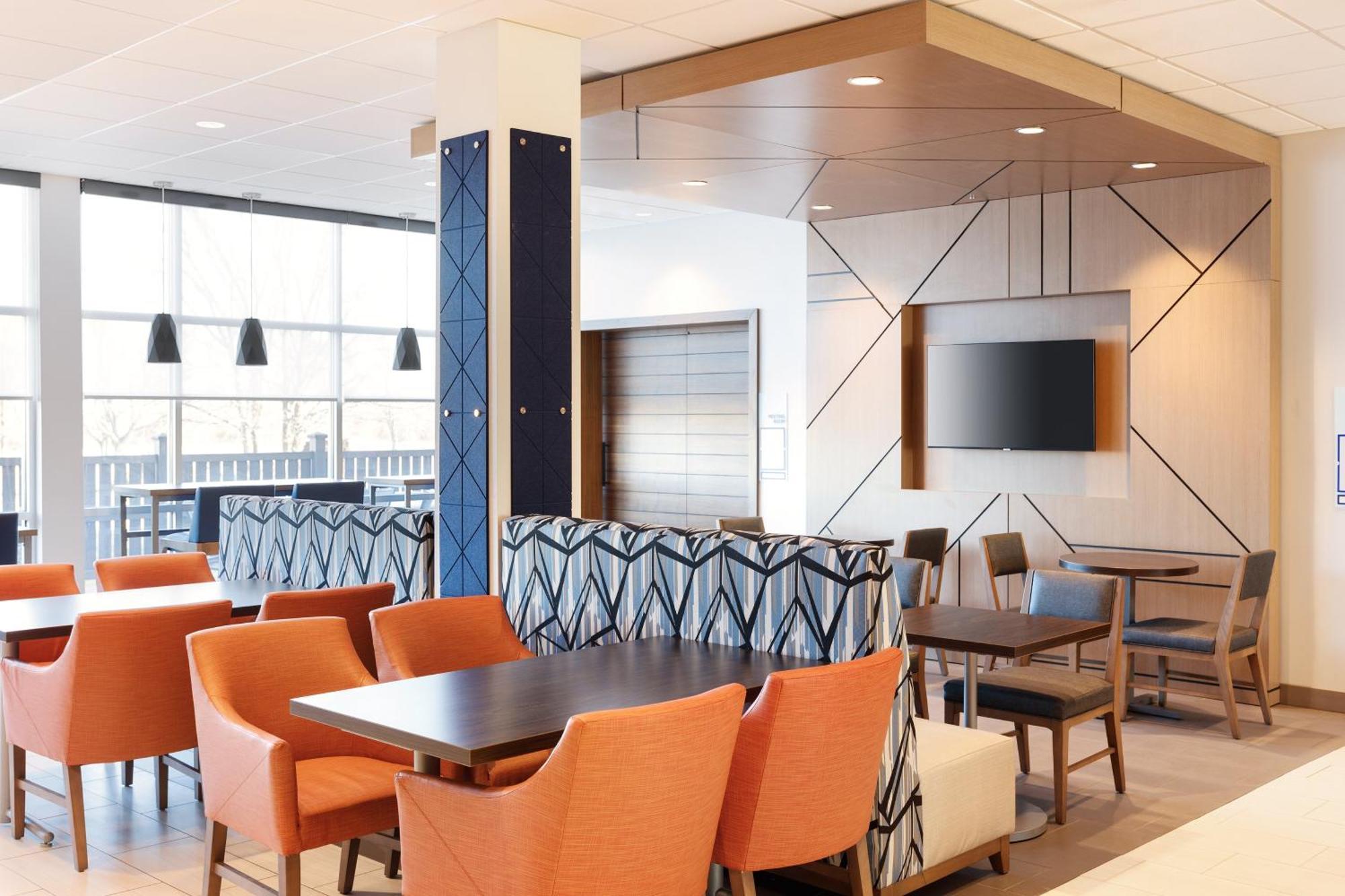 Holiday Inn Express Hotel & Suites Cleveland-Streetsboro By Ihg Exterior foto